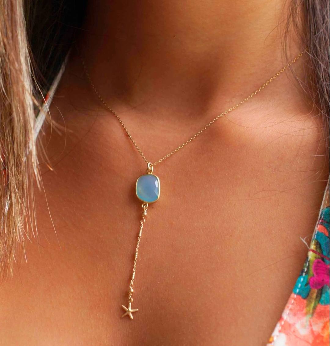 Nytt og enkelt Cila Designkjede med Aqua Blue Chalsedony w/Sea Star, 18 K Gold Vermeil
