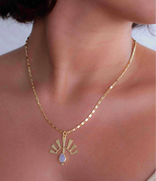 Nytt og vakkert "Evil Eye " Necklace * Moonstone , 18K Goldplated