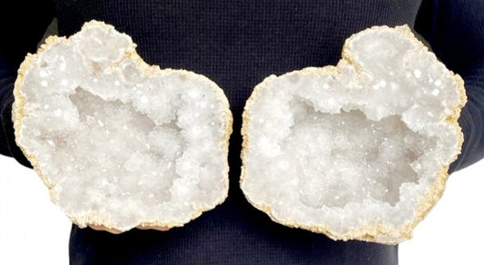 XLarge Sparkly Coconut White Quartz Marocco Geode ( par ), ca. 3000gram, 17.5x15cm inkl. 2 stk. stativer