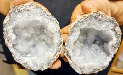 Sparkling Coconut White Quartz Mexican Trancas Geode ( par ), ca. 750gram, 8.75cm