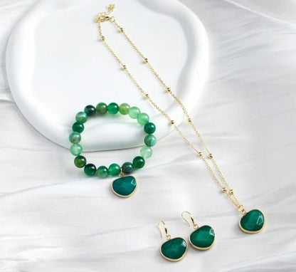 Nye Design Smykkesett m/Hjerteanheng ( Kjede, armbÅnd, øredobber ), Grønn Agate
