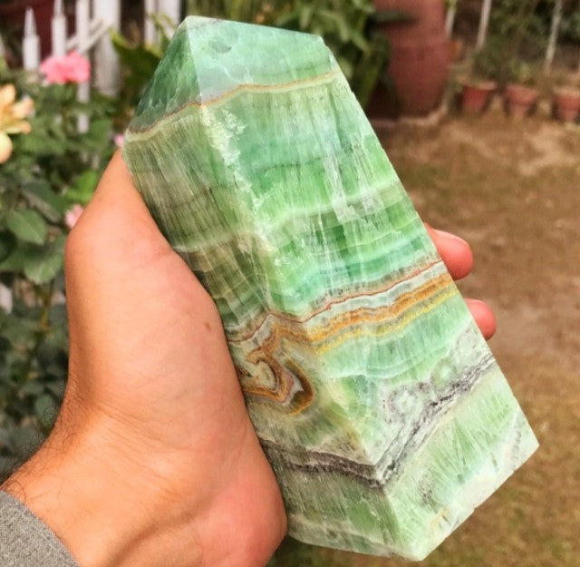 Stor XL Kiwi Calcite TÅrnkrystaller , ca. 18cm