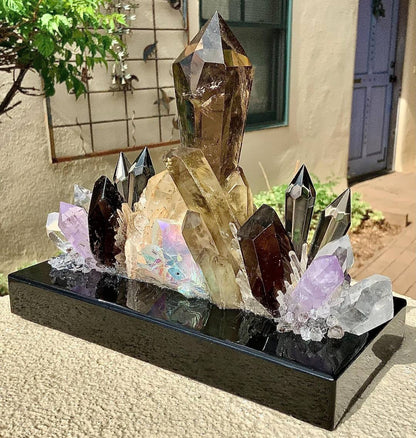 Fantastisk håndlaget CLEAR QUARTZ CRYSTAL Lysdekorasjon m/ Smoke Quartz, Clear Quartz, Ametyst, Angel Aura Quartz " Exalted Grounding "
