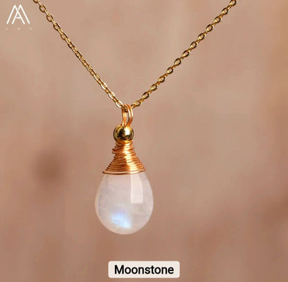 Supervakre AA kvalitet naturlig MOONSTONE DrÅpeanheng Gold plated m/kjede, 25x15mm
