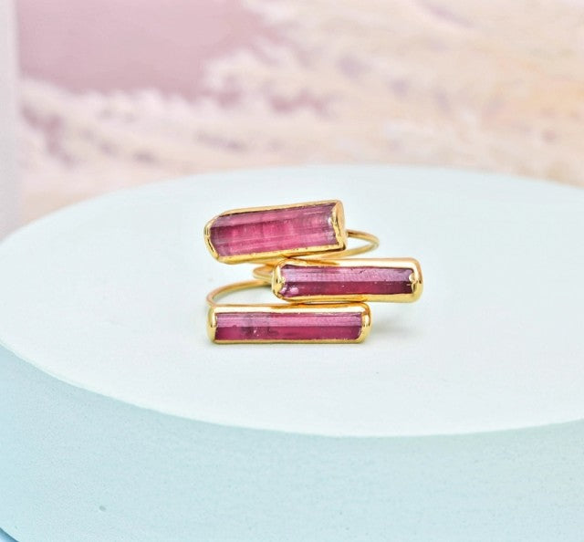 Ny, hÅndlaget rustik RÅ Rosa Turmalin " Baguette " Stone Rosegull Ring