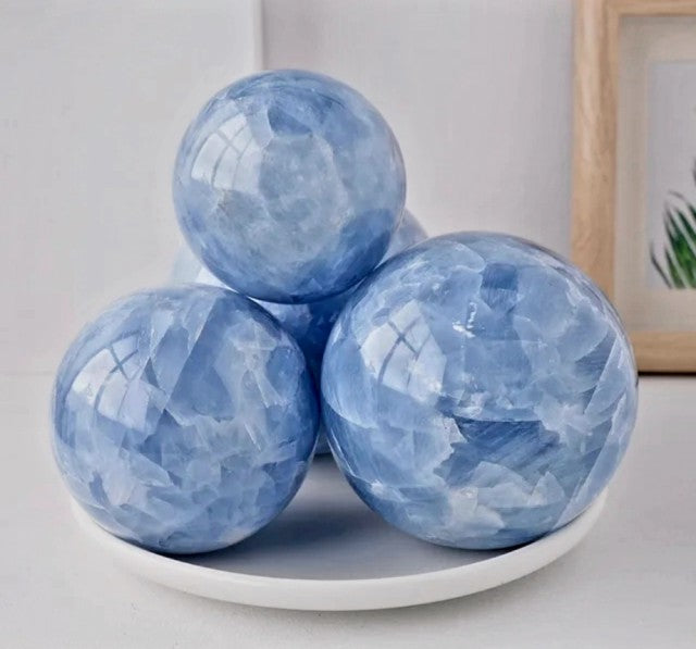 Vakker Blue Celestite Sphere krystallkule Large  , ca. 80 - 90mm...
