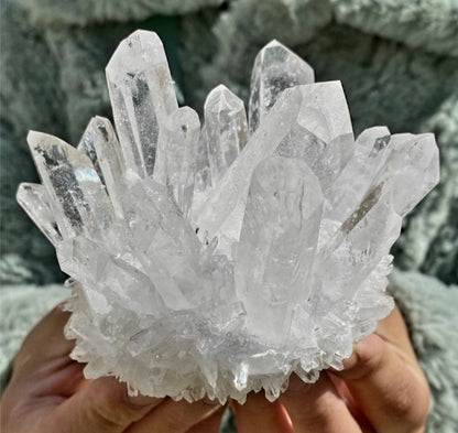 Small Klar Hvit mineralkvarts Cluster krystalldekorasjon, ca. 300gram