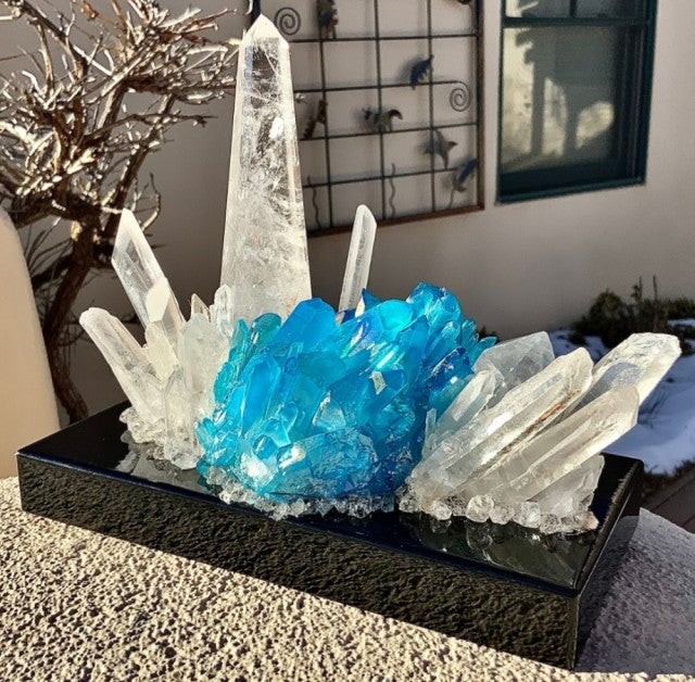 Fantastisk hÅndlaget CLEAR QUARTZ CRYSTAL Lamp“ ENCHANTING AT THE BEAUTY THESE CRYSTALS GIVE … LIGHT, ENERGY AND LOVE  “