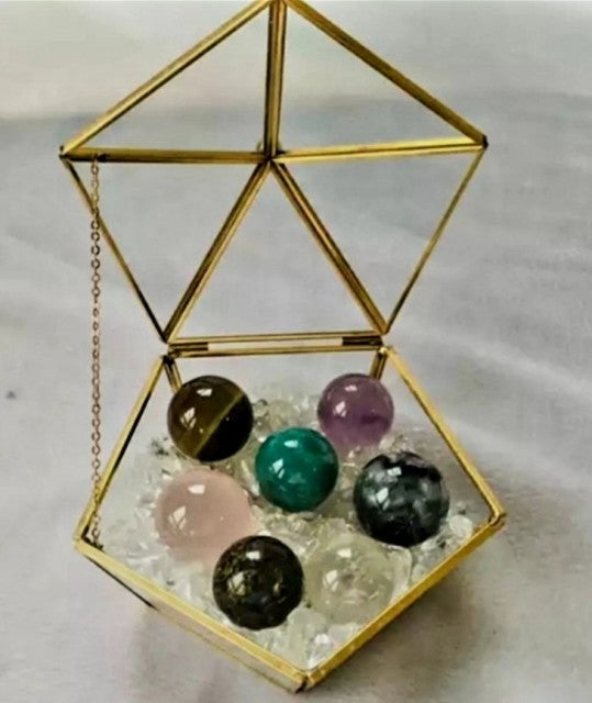 GLASS HOUSE  WITH 7 CHAKRA SPHERES SET , SIZE LARGE ( 7 x 40mm )