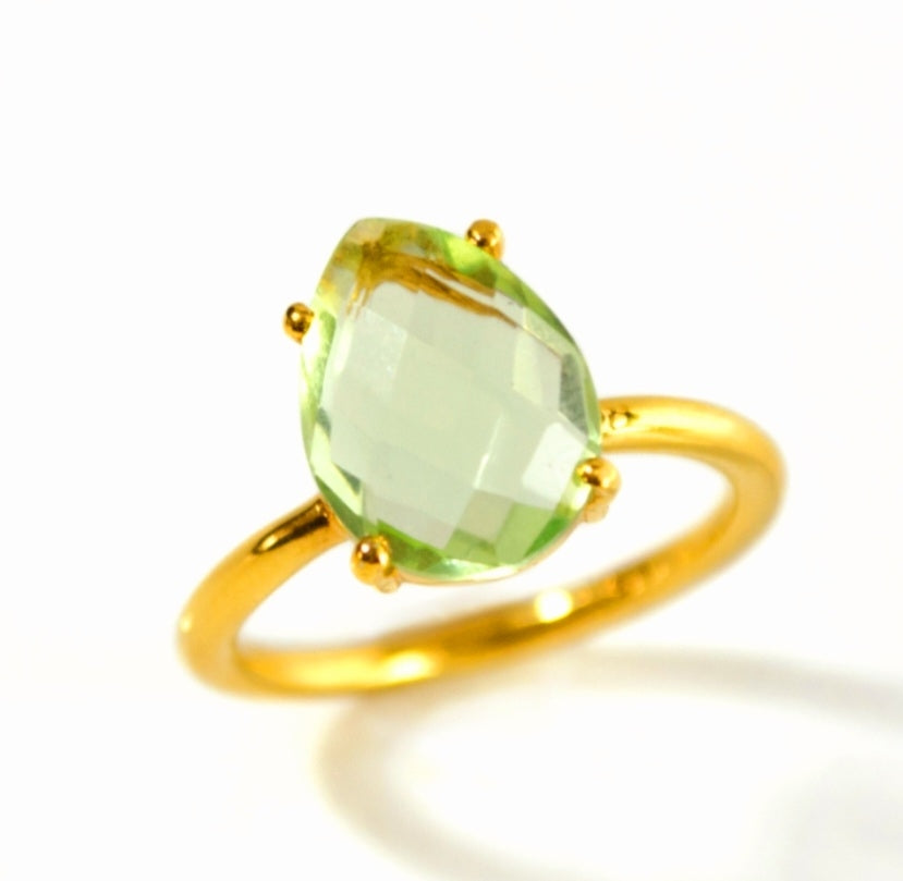 Vakre "Solitair Tear Drop" Designring m/enkel innfatning og 12x9mm sten, GREEN AMETYST - February Birthstone