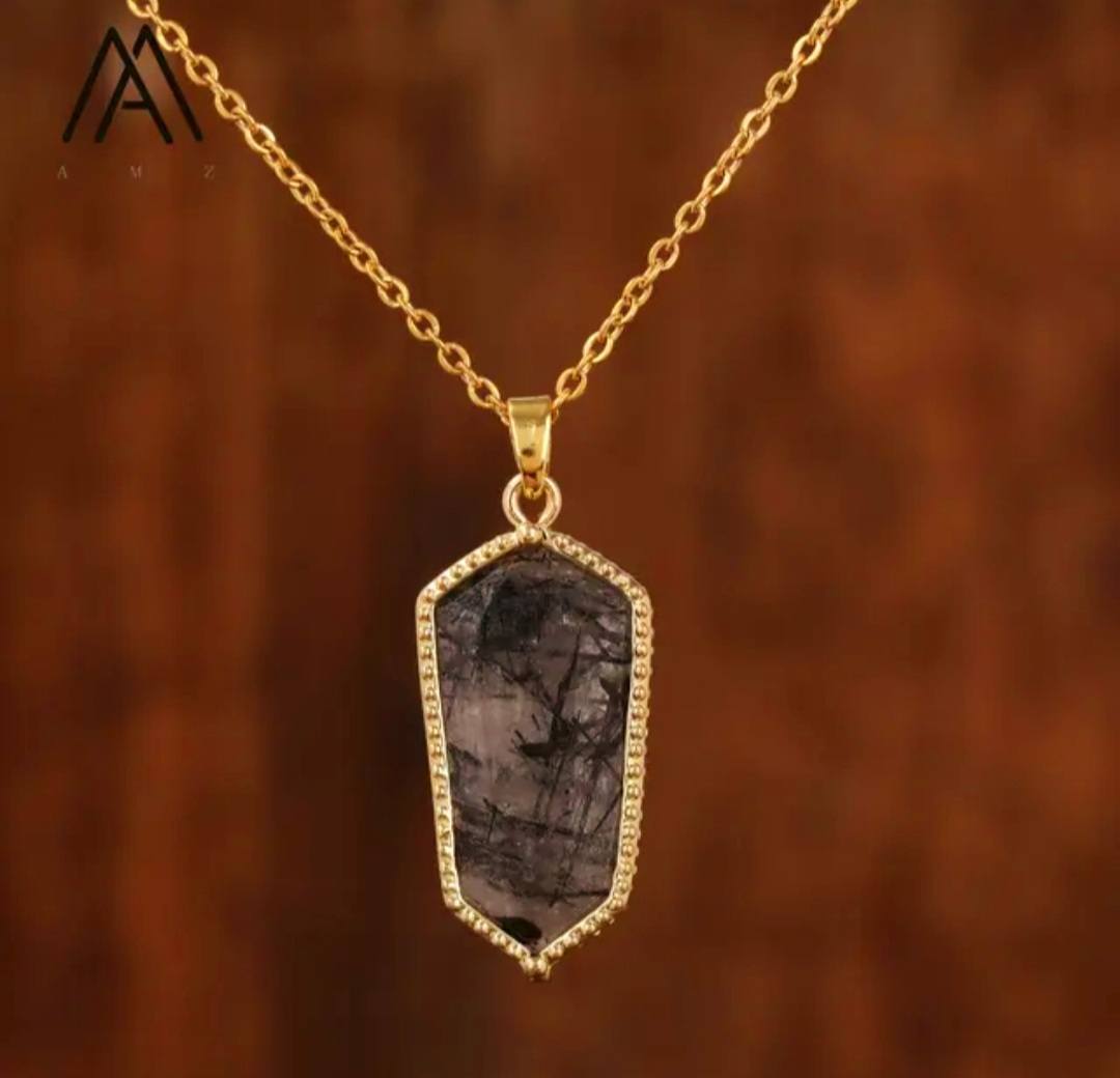 Nye MICCI Design Hexagon Black Rutil Quartz 25x12mm Point anheng m/kjede, Gold Electroplated