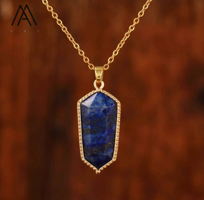 Nye MICCI Design Hexagon Lapis Lazuli 25x12mm Point Anheng m/kjede, Gold Electroplated