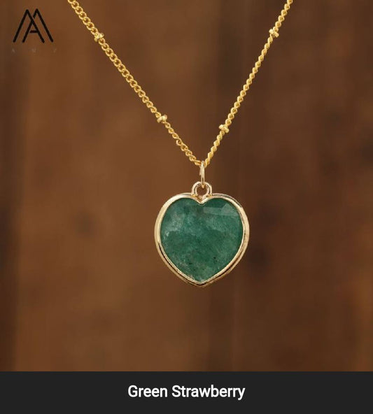 Small Hearts Designkjede 17mm - Gold Electroplated - Green Strawberry Quartz