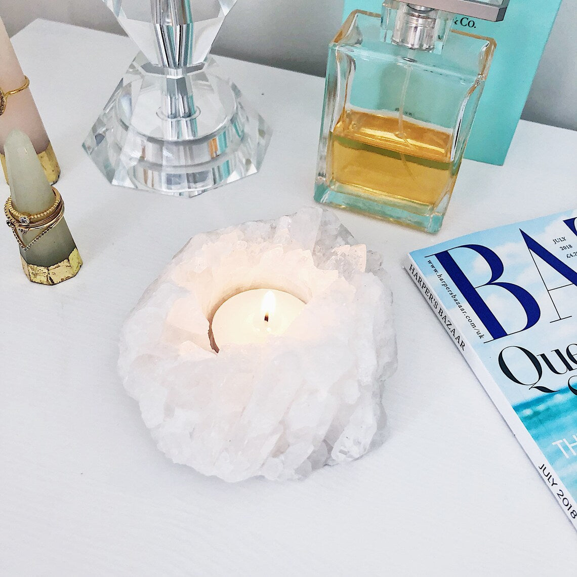 Råkvarts Brazilian Cluster Telys dekorasjon i hvit kvarts med tårnkrystaller, MEDIUM ca. 500gram