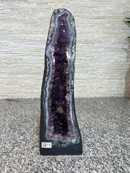 Månedens Utvalgte / Inntil 40% OFF - AMETYST GEODE - Total Weight 31.6kg - 69cm Høy - 23cm bredde - 23cm Dybde
