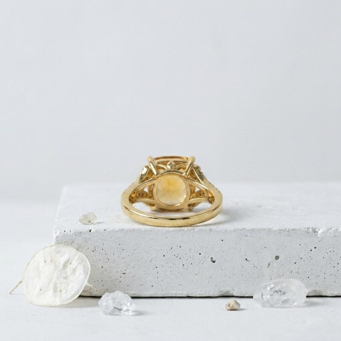 Ny & Trendy 14K Goldplated ( 925s Silver ) Art Deco Vintage Ring - med oval 10mm Yellow Citrine sten og Zirkoner