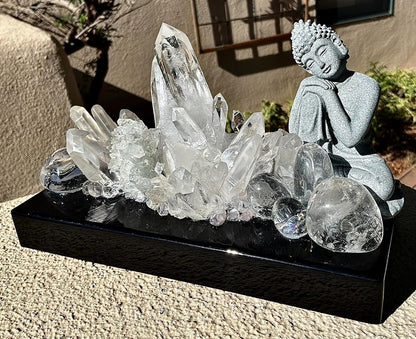 Fantastisk håndlaget Peaceful BUDDHA Quartz Krystall Lampedekorasjon med vario ledlys ,“ ILLUMINATED STILLNESS AND PEACEFUL ENERGY”