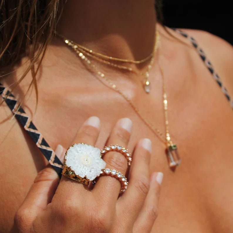 Fashion Ring natural Solar Hvit Quartz, Gold Electroplated, Justerbar