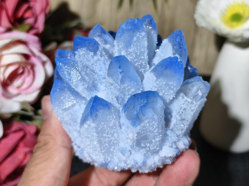 Medium Blue mineralkvarts Cluster krystalldekorasjon, ca. 500gram