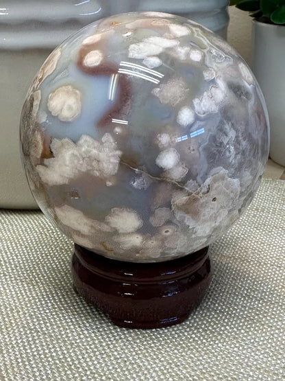 Vakker Flower Blossom Agate Sphere , ca. 80mm - 855gram