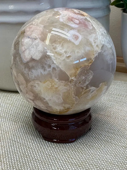 Vakker Flower Blossom Agate Sphere , ca. 80mm - 855gram