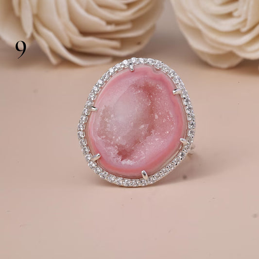 Unike og vakre AGATE Geode Druzy Ring | Sterling Silver, CZ Halo, Adjustable, Geode Size - 25x22mm