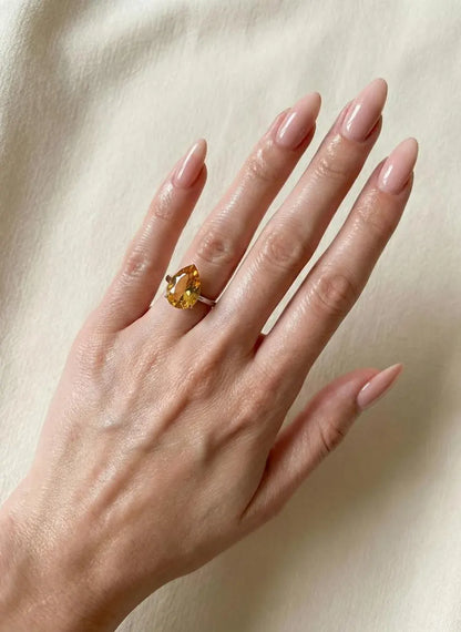 Vakker og Mareshia "Solitaire" enstens 9x7mm Citrine Ring, Gold Vermeil ( 925s Silver )