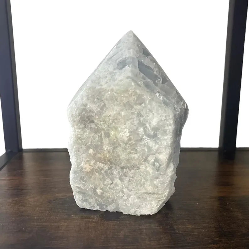Large Blue Calcite Kvarts Råkrystall lampe m/trebase, ca. 15cm x 10cm - 2kg