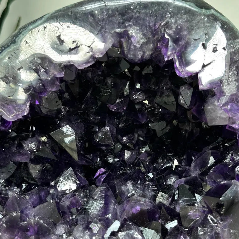 Premium Quality Amethyst Stone Geode Crystal Formation, STGE0012, 10KG - 25x16x22cm