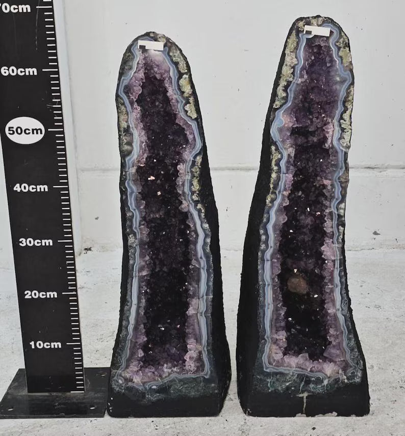 SPECIAL DEAL / AMETYST GEODE PAIR - inntil 40% OFF + Fri Frakt / UNIQUE Brazilian Amethyst Cathedral*** Natural Big Crystal Geodes, 68kg ( 36 + 32 kg ) , 68/69x20/22cm