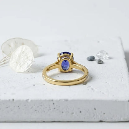 Vakker Art Deco "Solitaire" enstens Tanzanite 8x10mm Spinell Ring, Gold Vermeil ( 925s Silver )