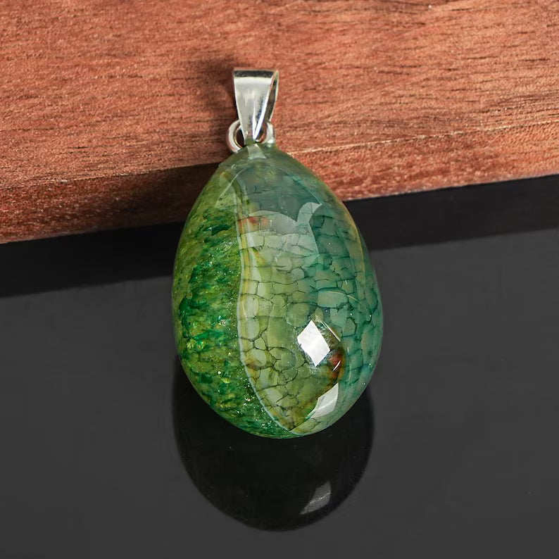 Nye Brazilian AGATE Teardrop - anheng m/ Silverplated Kjede, Green - 30mm