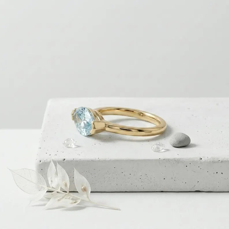 Vakker Mareshia "Solitaire" Marquise Cut Aquamarine Ring ( Lab Created) Designring, Gold Vermeil ( 925s Silver )
