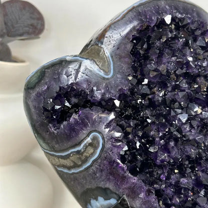 Natural Top Quality Amethyst Geode with Blue Abate Shell - MWS3073, 26.5x17.5cm - 2.33kg