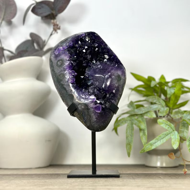 Top Quality Natural Amethyst Geode from Uruguay - MWS3163. 26.5x14cm - 2.76kg
