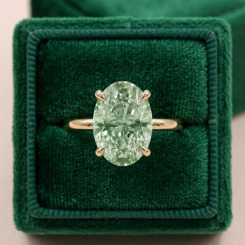 New Mareshia "Solitaire" enstens 11x9mm Mint Green Ametyst (Prasiolite) Ring, Goldplated ( 925s Silver )