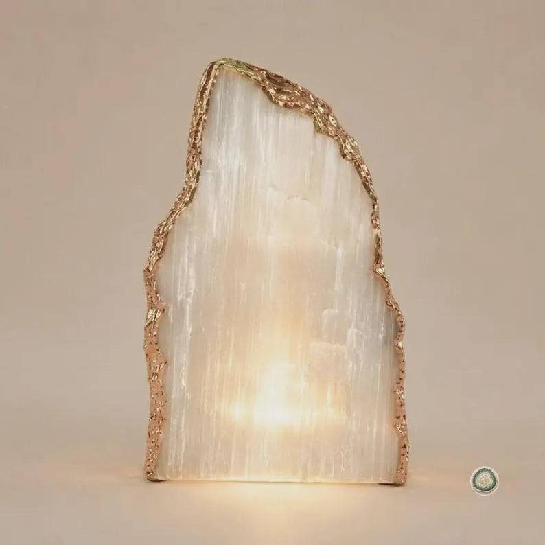 SELENITE Ledlamp | Gold Electroplated, Crystal Night Light | Luxury Home Décor