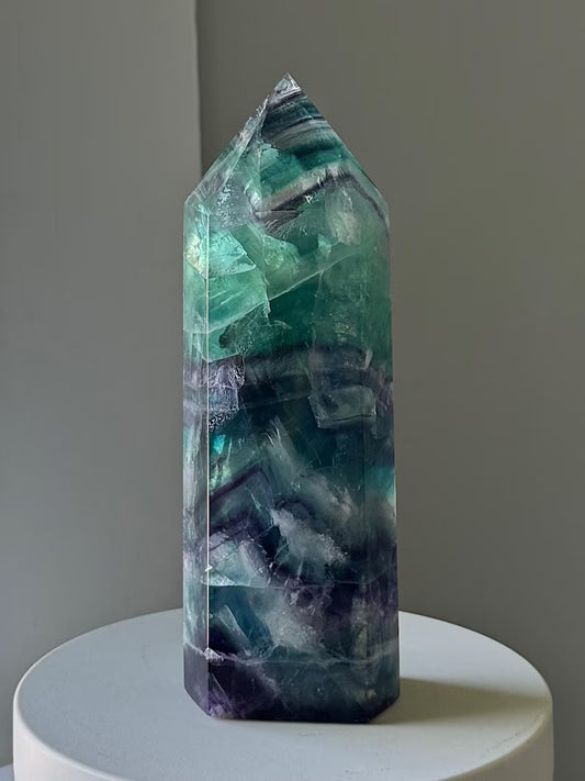 Vakre Fluoritt Regnbue Tårnkrystall, XL - ca. 14 -15cm, 500 - 600gram