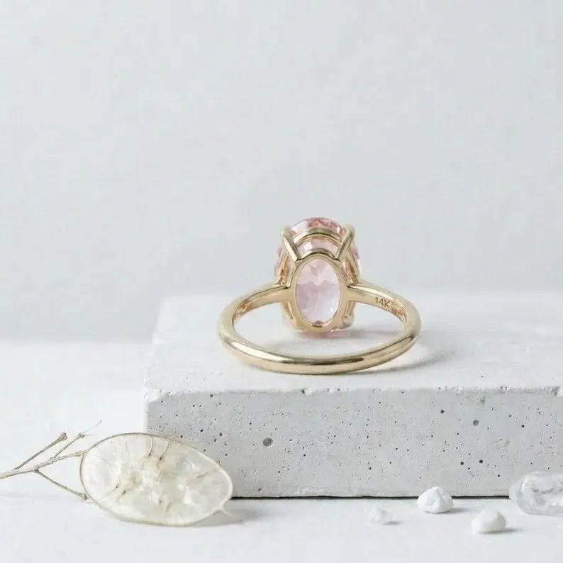 Vakker og Mareshia "Solitaire" enstens 10x8mm Pink Sapphire Ring, Gold Vermeil ( 925s Silver )