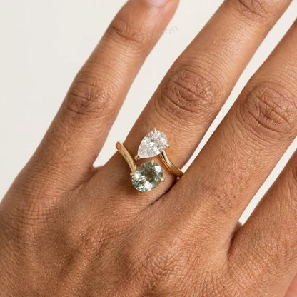 Ny og vakker "Toi et Moi" Ring - 14k Gold ( 925s Silver ) Pear Moissanite & Green Amethyst ( Lab Created ) Double Stone
