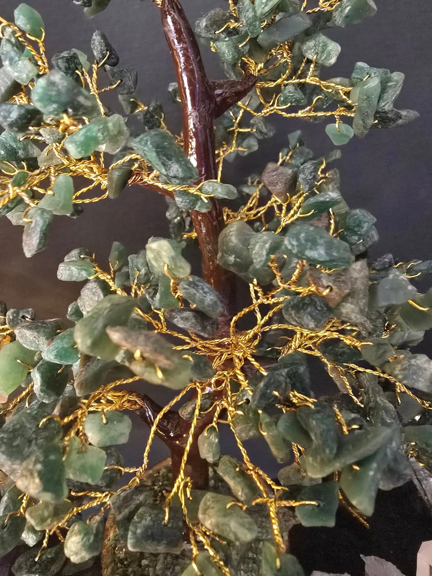 KAMPANJE / håndlaget Indisk 500 Chips Bonsai Lykketre 25 - 30cm med Green Quartz ( Aventurine ) Chips stener