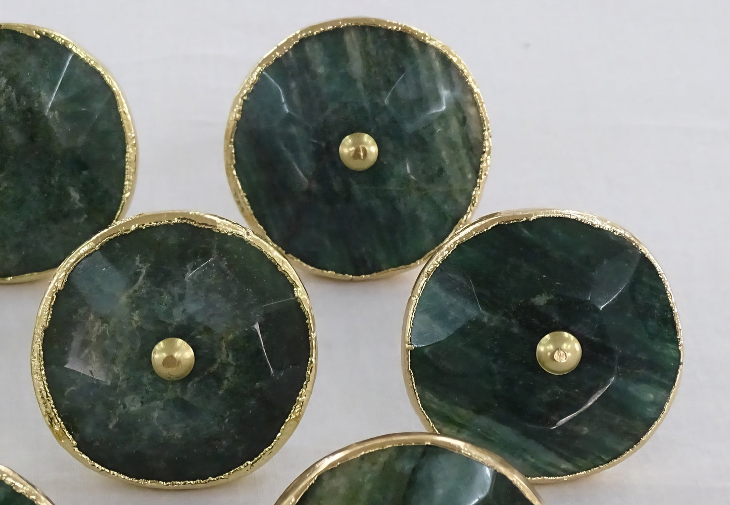 Vakre Green Agat Gold Electroplated knotter , 6 pack, 50x50mm