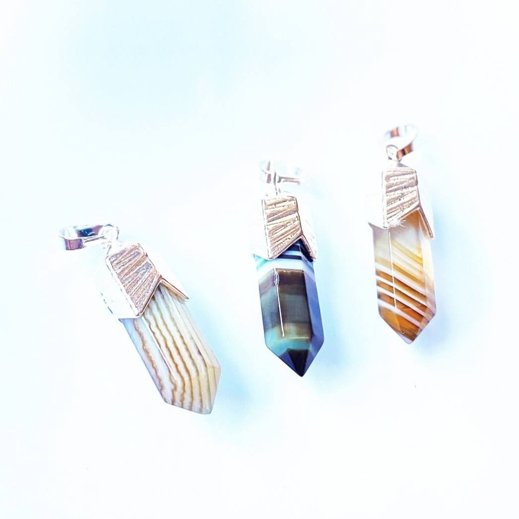 Nye, vakre Petite Lace Agate Druzy Point Spissanheng m/kjede, Gold Electroplated, 24x7mm