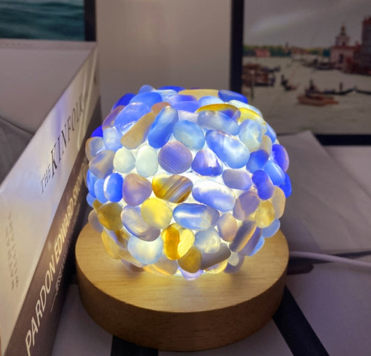 NY blÅ Agate Sphere Ledlampe med trebase og usb, ca. 9 -10cm