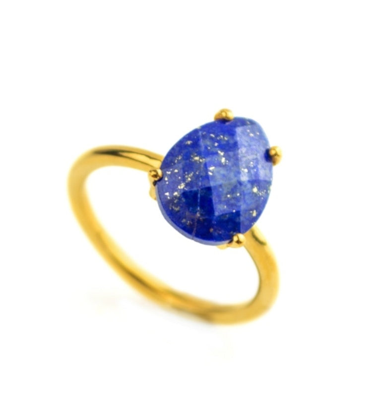 Vakre "Solitair Tear Drop" Designring m/enkel innfatning og 12x9mm sten, LAPIS LAZULI - September Birthstone
