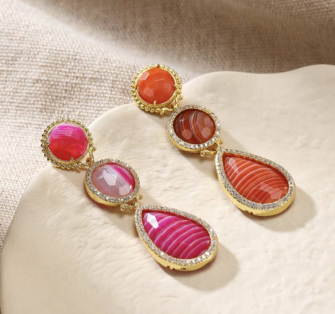 Nye MICCI DESIGN natural Fuchsia AGATE Long Drop Øredobber, 58x17mm 24KGold Electroplated