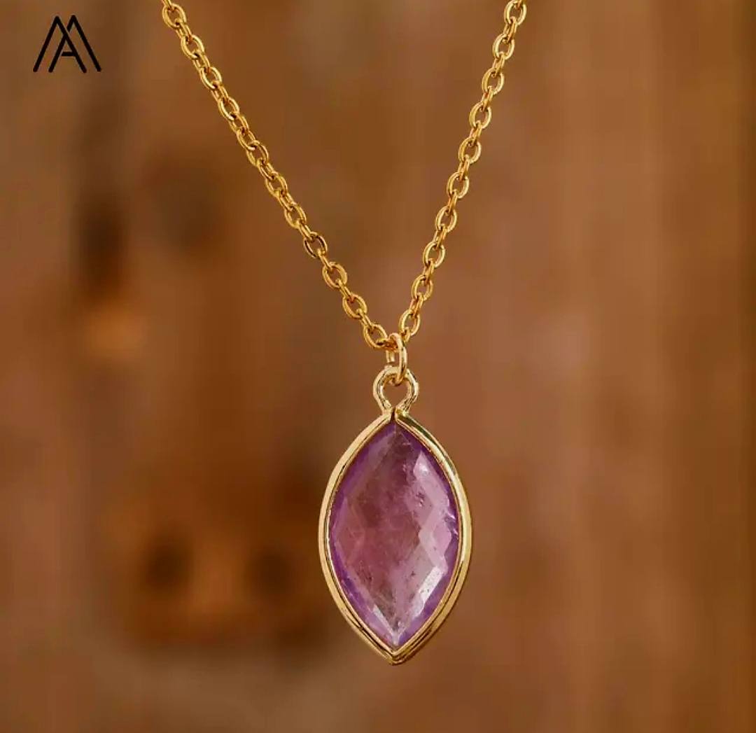 Nytt MICCI Design Oval Stone Kjede, 18K Goldplated, Light Ametyst