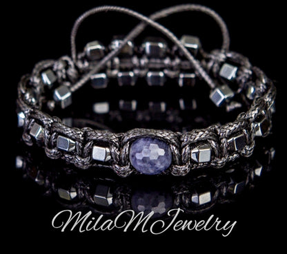 Trendy og Exclusivt Shambhala ArmbÅnd , Raw Blue Sapphire,.Hematite, unisex og justerbare