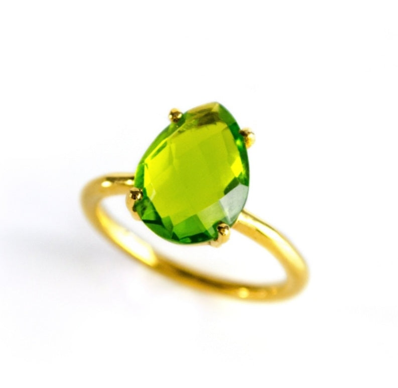 Vakre "Solitair Tear Drop" Designring m/enkel innfatning og 12x9mm sten, PERIDOT - AUGUST Birthstone