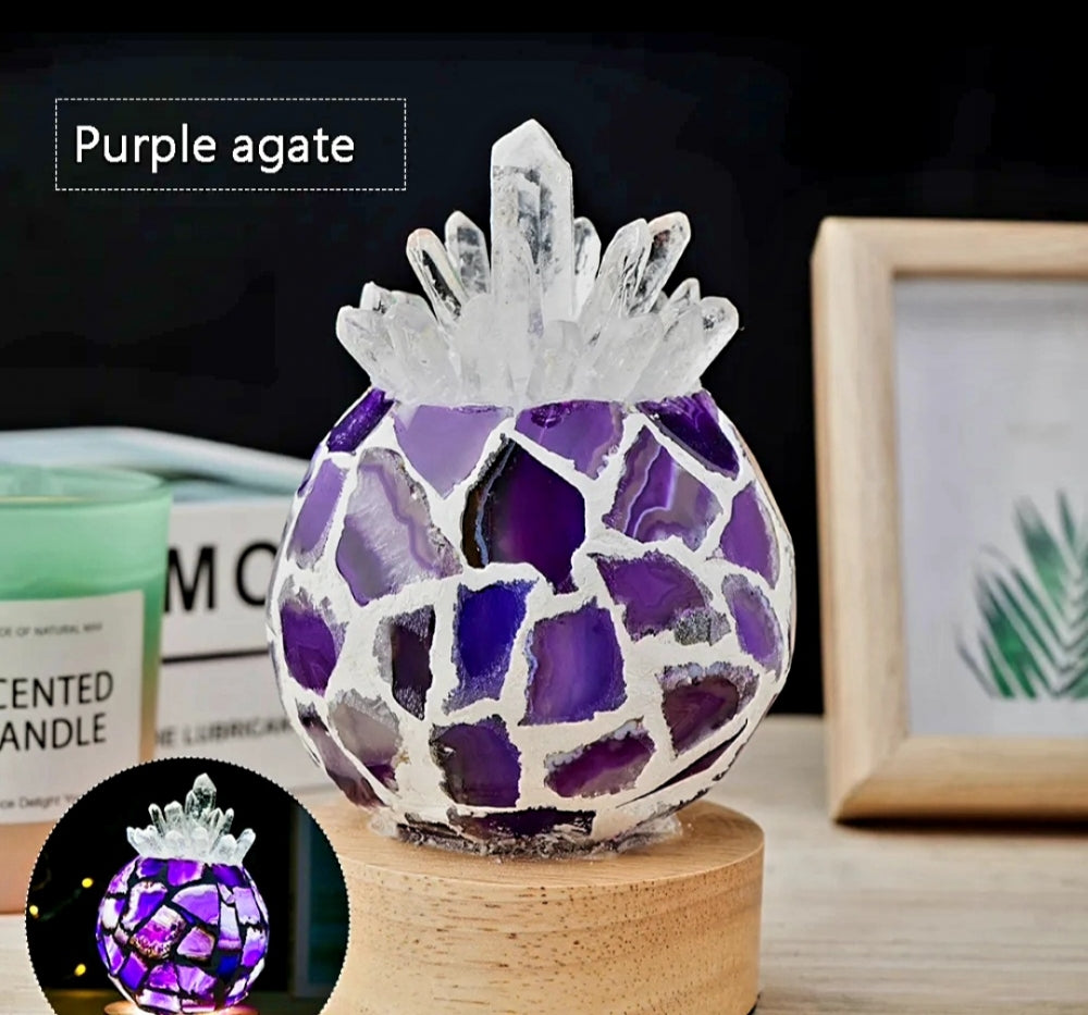 Ny, dekorativ Lilla Agat & Clear Quartz Krystallampe i "Pineapple" Design